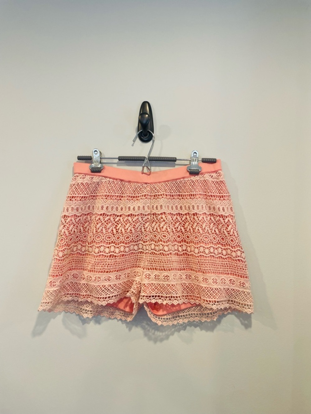 Ginger Women’s Crochet Lace Shorts in Soft Pink